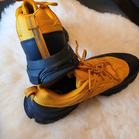 REEBOK - Men's DMX Shear Sneaker - Picture 8 of 11